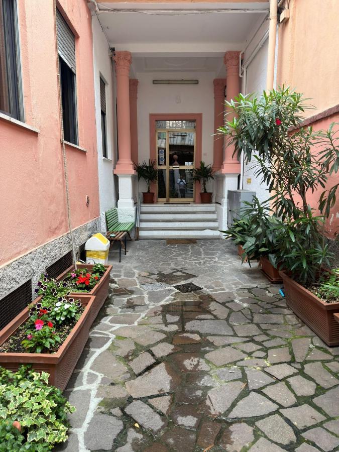 Hotel Mercurio Mailand Exterior foto